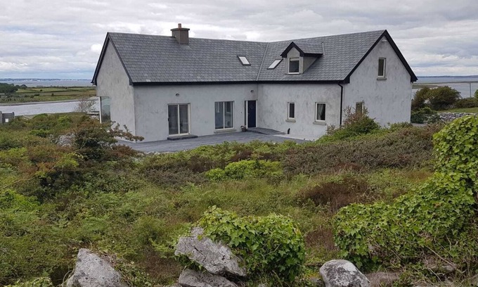 Burren Casa | Hermosa casa moderna con vistas espectaculares de la bahía de Galway y el Burren