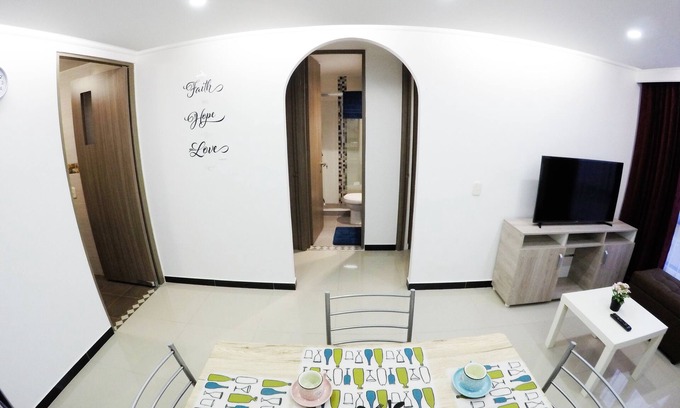 Kennedy Apartamento | Hermoso apartamento nuevo y moderno! Cerca del aeropuerto Wi-Fi Netflix