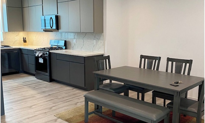 Clarkdale Condominio | Beautiful Modern Open Floor Plan 2 Bedroom 2 Bath