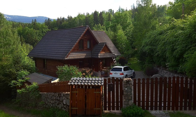 Przesieka Chalet De Esquí | Hermosa casa de montaña en las montañas gigantes de Polonia en la cascada
