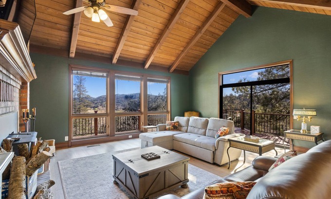 Julian Casa | Beautiful Mountain Home located on 1 acre in the Historical Town of Julian, Ca