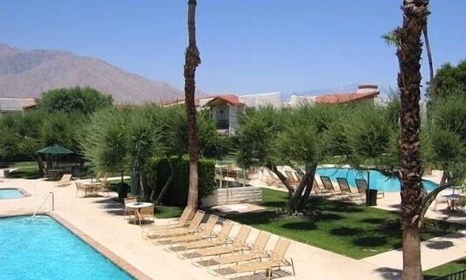 Sunrise Vista Chino Condominio | Beautiful Mountain View Condo con tenis, piscina y jacuzzi