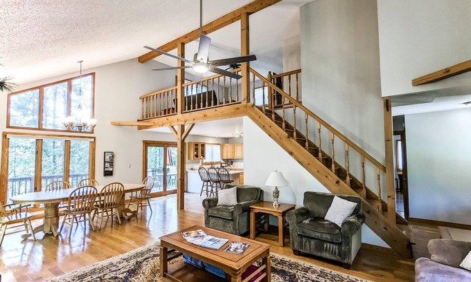 Weaverville Casa | Hermoso chalet de montaña con entradas de Navidad de $ 70 BILTMORE