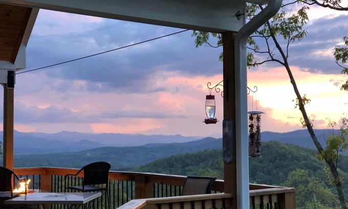 Swannanoa Casa | Nueva hermosa cabaña de montaña con vistas de 180 grados
