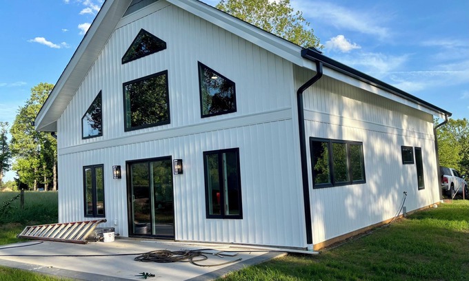 Blacksburg Casa | Beautiful new 3 bed/ 3.5 bath home minutes from VT and downtown Blacksburg.