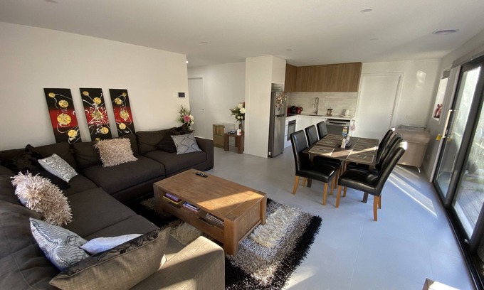 Safety Beach Casa | Beautiful New Holiday Place 5 Mins To Beach With Gym, Kitchen And Office Nook