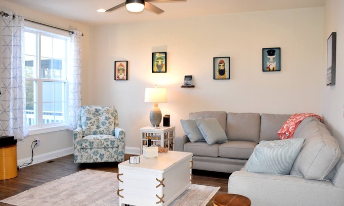 Sawgrass South Casa | Beautiful New Townhome Minutes From Rehoboth Beach And Its Award Winning Beaches... Sawgrass