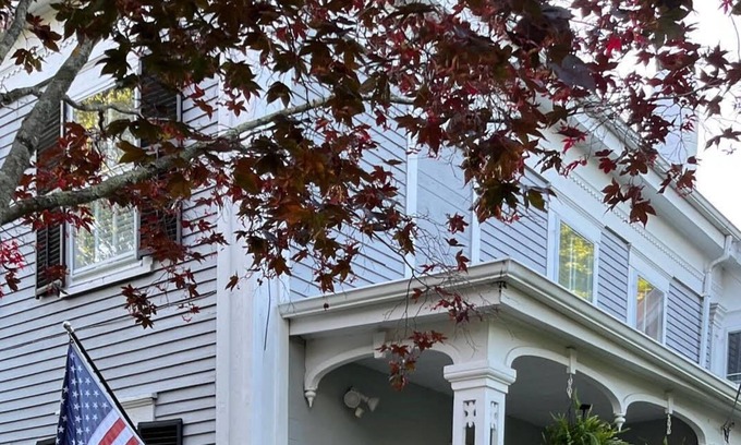 Yarmouth Port Apartamento | Beautiful, newly updated apartment in an antique home on Historic 6 A