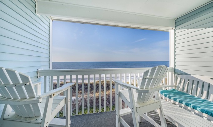 Ash Condominio | Beautiful Oceanfront 2 Bed Condo - Family Friendly