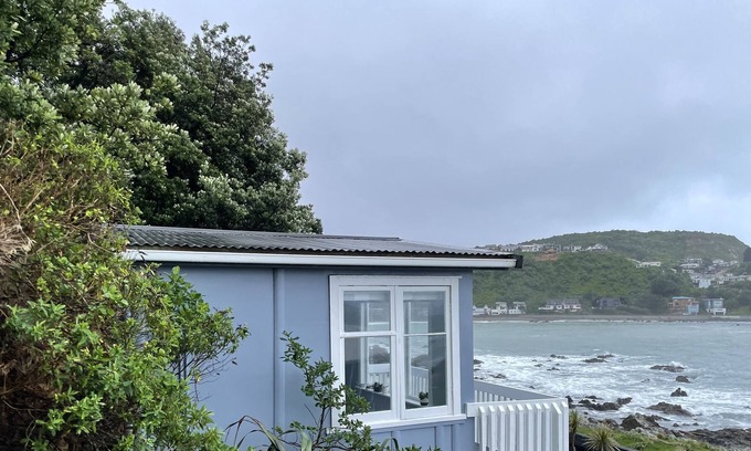 Wellington Apartamento | Beautiful Oceanfront Studio with Epic and Peaceful Views