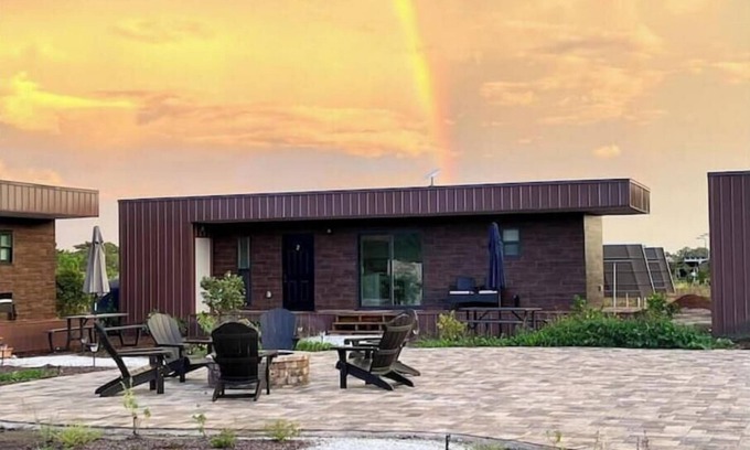 St. Cloud Cabaña | Beautiful off-grid tiny home cottage #3