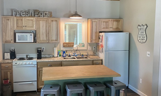 Spirit Lake Cabina | Beautiful Okoboji Cabin with a View
