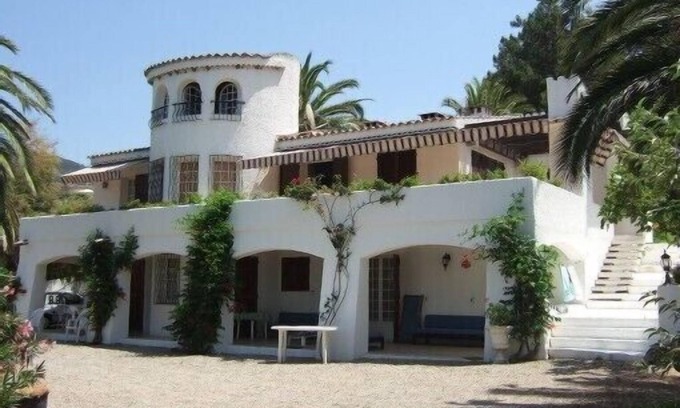 Portigliolo Casa | Hermosa villa tranquila, de lujo, frente al mar, gran bahía ve Ajaccio, tenis