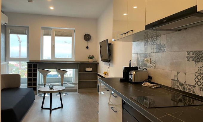 Militari Apartamento | Beautiful Penthouse Lakeview W18
