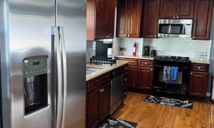 Teaneck Casa | Beautiful place minutes away to New York City .