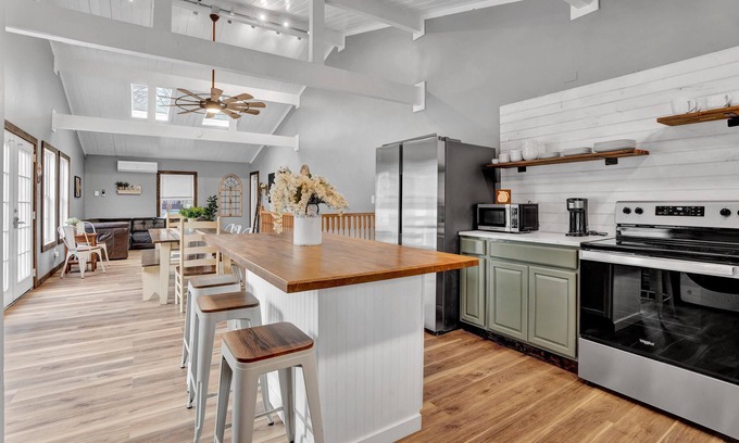 Tobyhanna Casa | Beautiful Poconos Getaway with Game room ,Hot Tub, and Fire pit