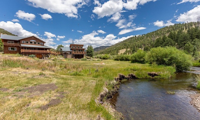 Salida Casa | Beautiful Poncha Creek House