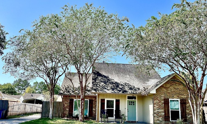 Prairieville Casa | Beautiful Prairieville home