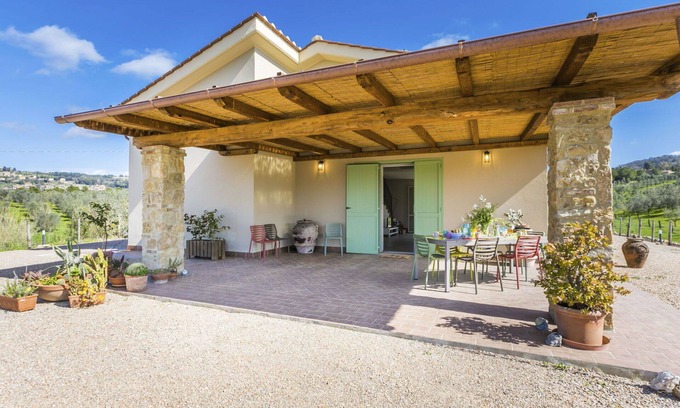 Casale Marittimo Casa | Estupenda casa de vacaciones privada con A/C, WIFI, TV, terraza, vista panorámica, aparcamiento