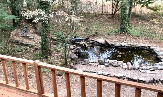 Tumbling Shoals Casa | Beautiful private home located only 5 min from the lake .