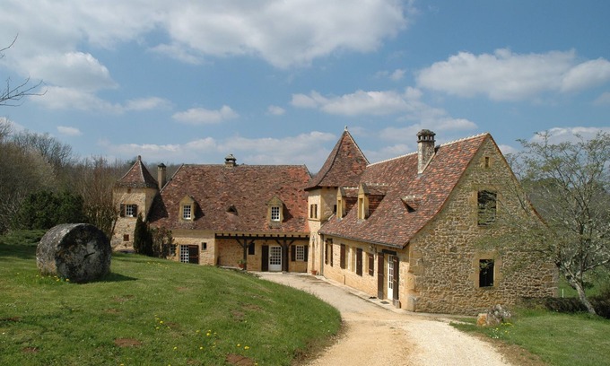 Saint-Cyprien Casa | Beautiful Private Country home in rural setting with heated pool