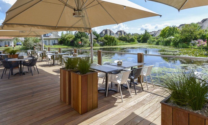 Municipality of Hellevoetsluis Casa | Maravillosa casa de vacaciones privada para 6 personas con WIFI, piscina, TV, terraza y aparcamiento