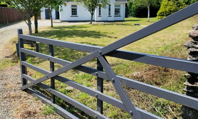 Cork Casa | Beautiful Private House. 10 mins drive to City Centre & Blarney Castle.