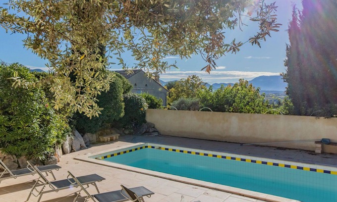 Vinsobres Casa | Estupenda casa de vacaciones privada con piscina privada, WIFI, TV, terraza y aparcamiento