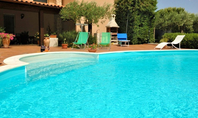 Mockarta Villa | Preciosa casa de vacaciones privada con A/C, piscina privada, WIFI, TV, patio, aparcamiento