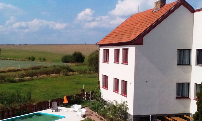 Skrychov u Malsic Villa | Casa de vacaciones privada con WIFI, piscina privada, TV, terraza, vista panorámica, aparcamiento