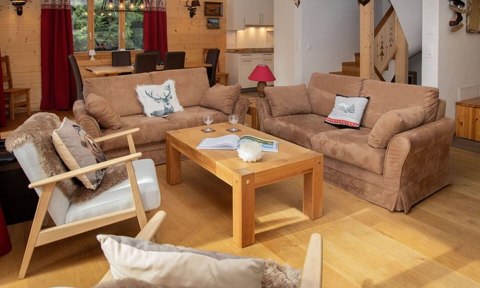 Villars-sur-Ollon Casa | Preciosa casa de vacaciones privada para 9 personas con WIFI, TV, patio y aparcamiento