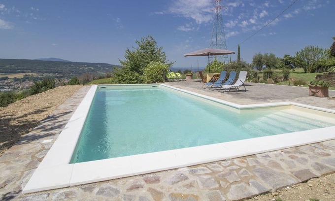 Montoro Villa | Casa de vacaciones privada con WIFI, piscina privada, TV, patio, vista panorámica, aparcamiento