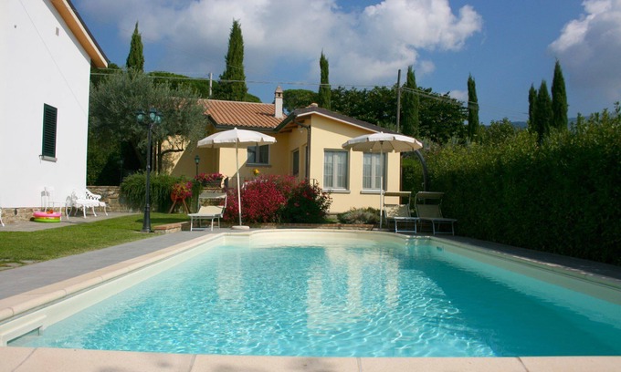 Il Borgo Villa | Estupenda casa de vacaciones privada con WIFI, A/C, piscina, TV, terraza y aparcamiento