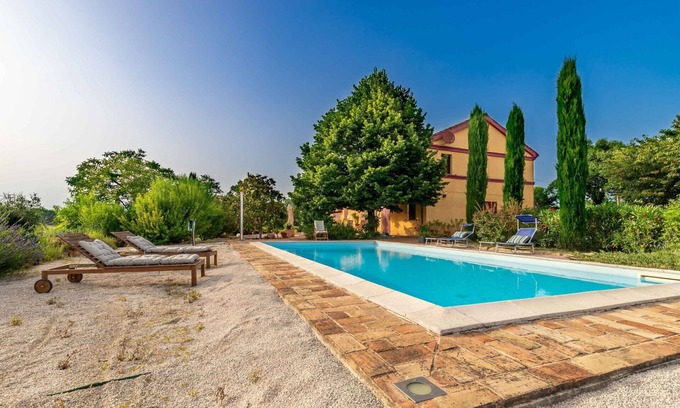Bettolelle Villa | Maravillosa casa de vacaciones privada con WIFI, piscina privada, TV y vista panorámica