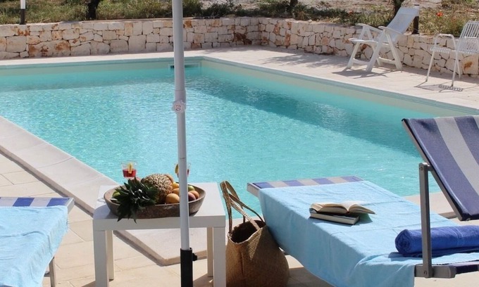 Martina Franca Casa | Beautyful Country Hide Away con gran jardín y piscina. Tarifa especial últimos días.