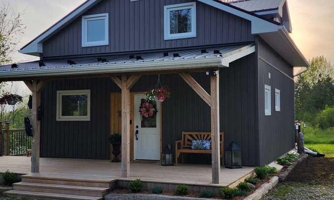 Meaford Casa | Beautiful Quiet Country Home. Close to Beaches and DT Meaford!