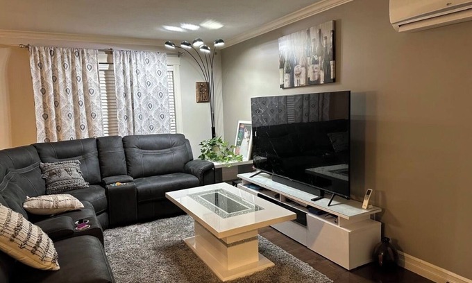 Dieppe Casa | Beautiful, Quiet Family 2 bedroom home in Dieppe 5 minutes drive to the airport
