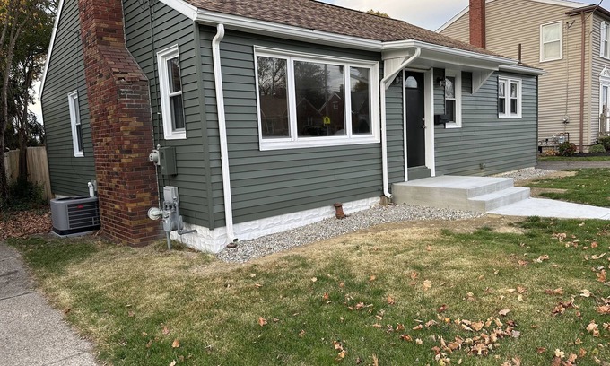 Erie Casa | Beautiful Ranch style house across from Mercyhurst University
