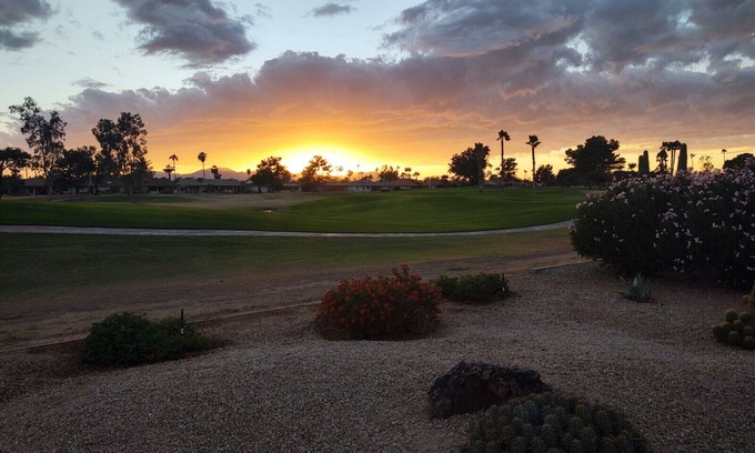 Sun City West Casa | Beautiful remodeled 4-bedroom 2-bath golf course vacation home in Sun City West