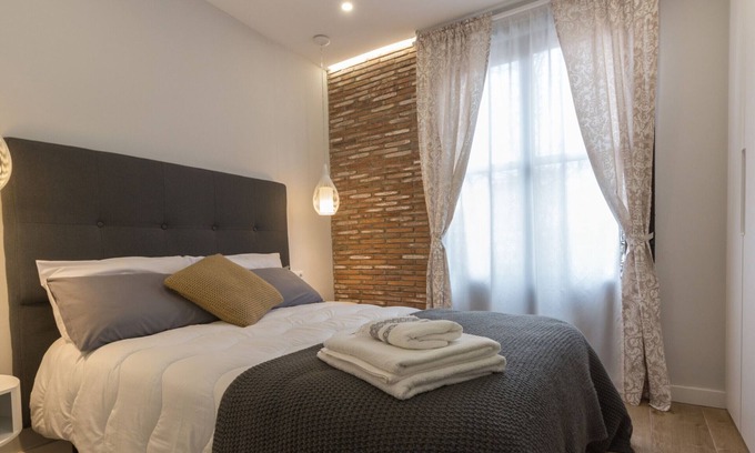 Logrono Historic Centre Apartamento | Beautiful renovated apartment in central Logroño with WIFI