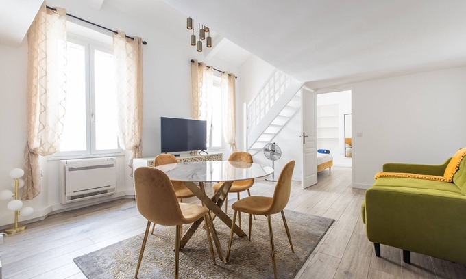 Cannes City Centre Apartamento | Beautiful Renovated Duplex Min. from Beach/Palais