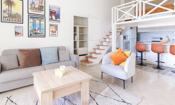 Prado - Republique Apartamento | Beautiful Renovated Studio with AC and TERRACE - Benakey