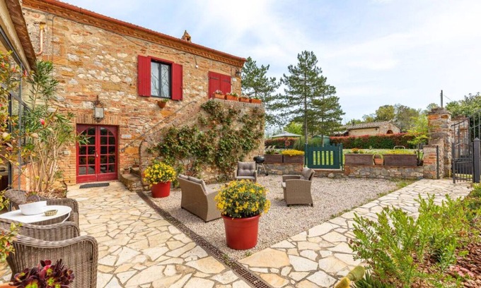 Trequanda Otro | Hermosa casa de campo restaurada con piscina en la tranquilidad de las colinas de Siena.