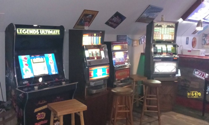 Forestbrook Casa | Beautiful retreat with gameroom and outdoor grill.