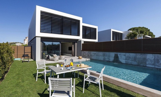 Ixia Villa | Villa de 3 dormitorios en Rodas con piscina privada | Eleutheriou Benizelou