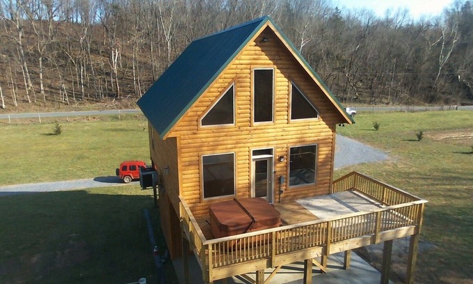 Luray Cabina | Romántica cabaña frente al río! Hermosas vistas a la montaña