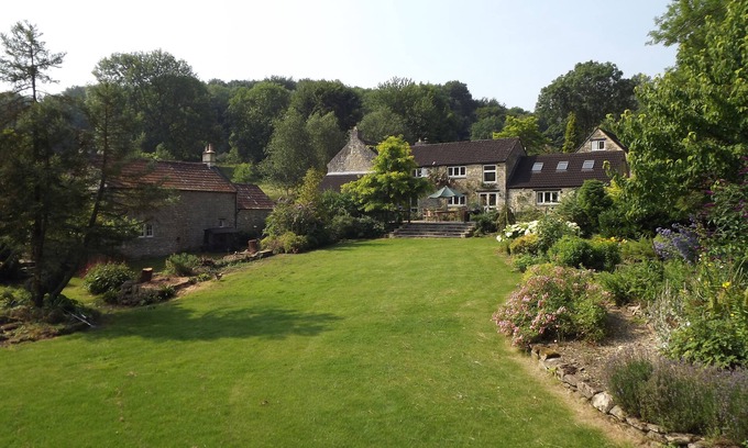 Claverton Casa | RIVERSIDE HOUSE + Coach House, cerca de Bath: calificación AA 5 estrellas (para 8-18 personas)