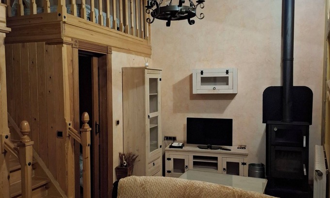 Cantalapiedra Casa | Preciosa casita romantica acojerora intima perfecta para parejas