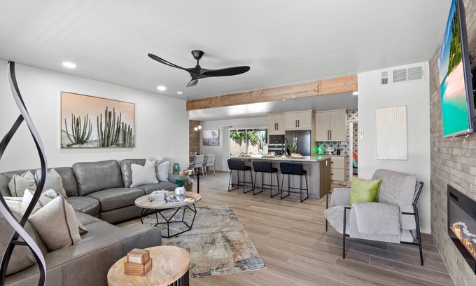 South Scottsdale Casa | Beautiful Scottsdale home for rent 3 miles from Old Town Scottsdale.