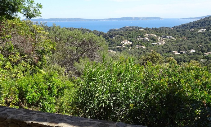 Cap Benat Casa | preciosas vistas al mar - islas de Hyères - playas privadas - cerca de Lavandou